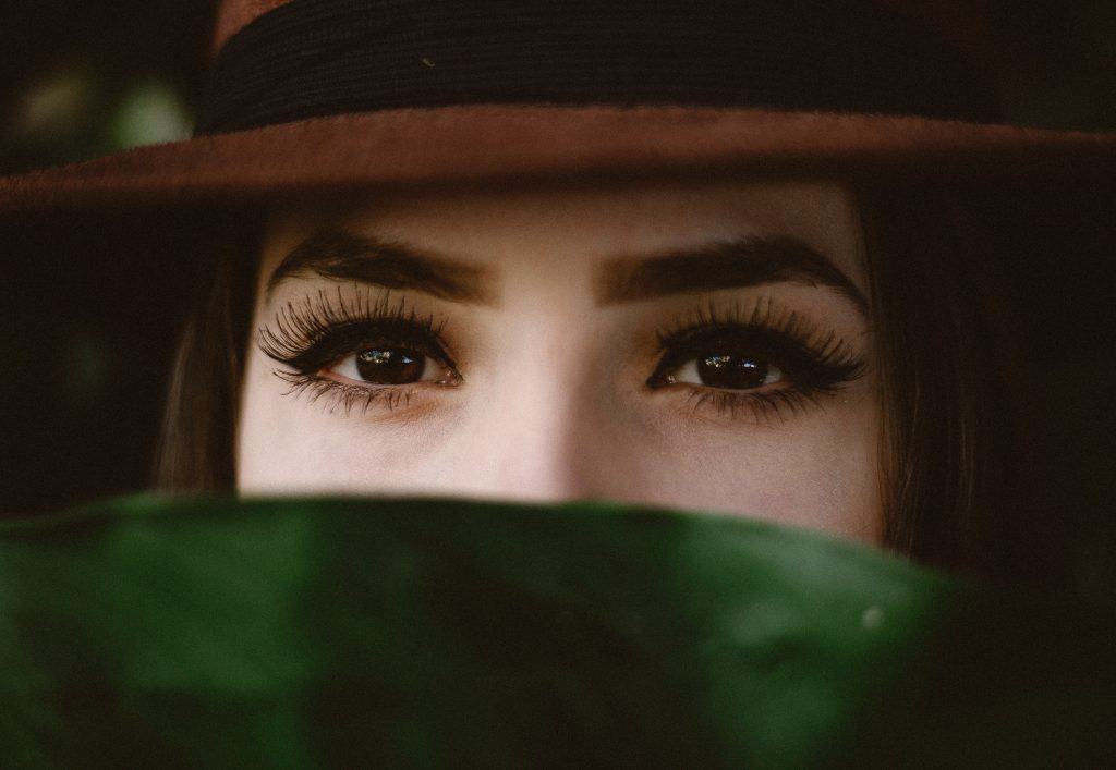 How Do Eyelashes Work? Our Honest Review