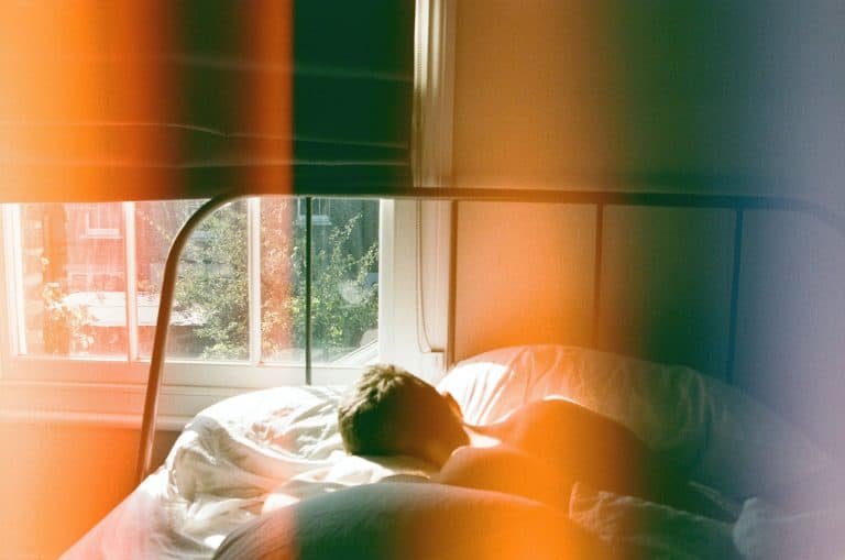 9½ Reasons You Should Sleep In The Buff
